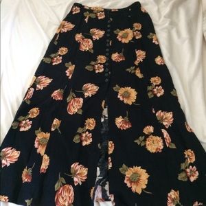 Flowered vintage maxi skirt